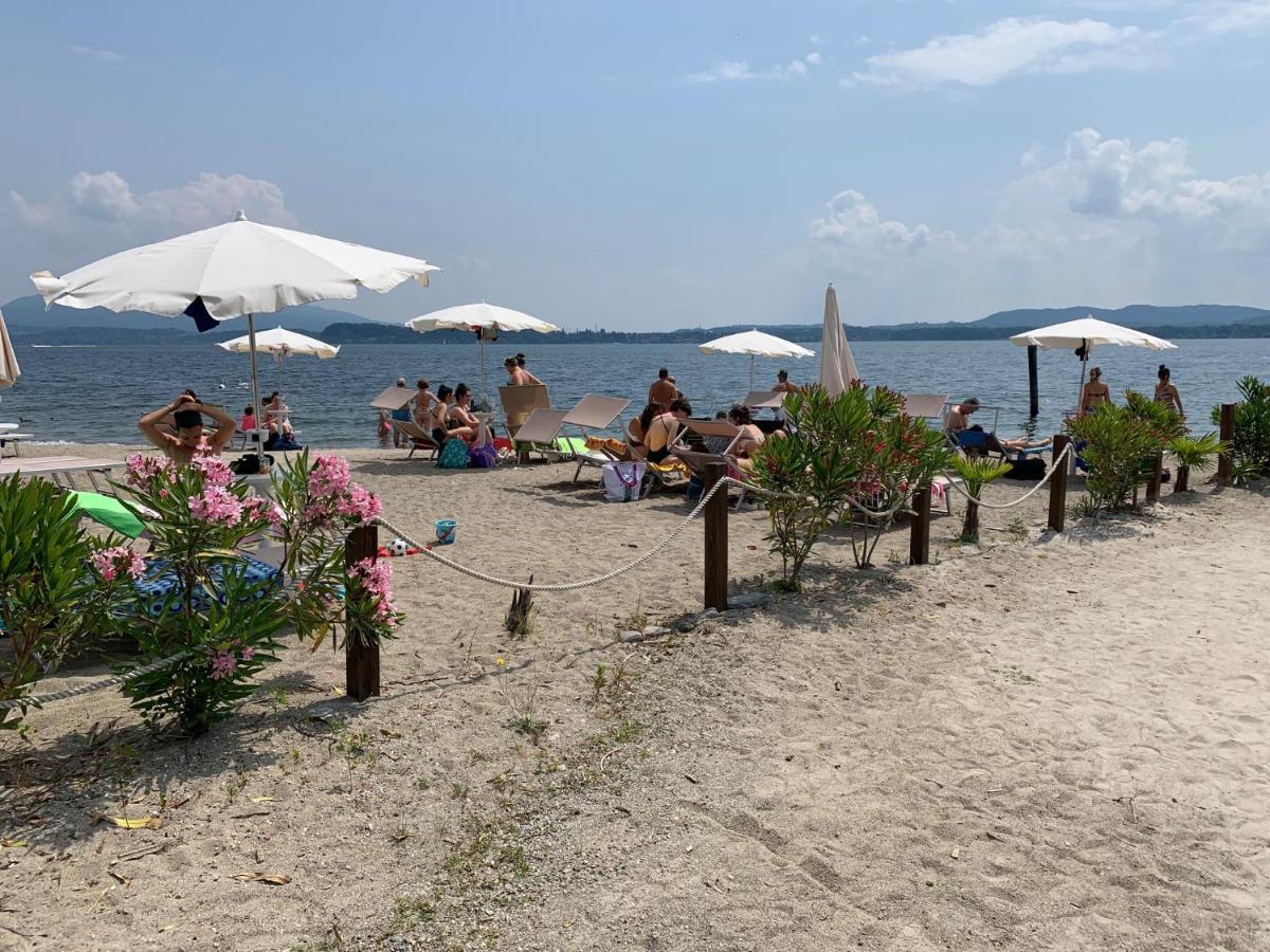 Casabella-Lago Maggiore Lesa Exteriör bild